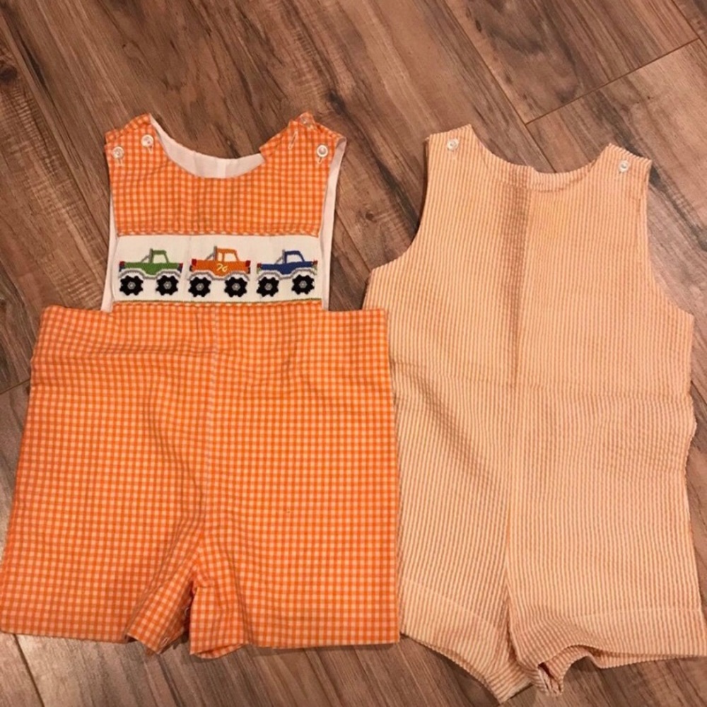 Boys shortall. 9-12 months.  Smocked & seersucker